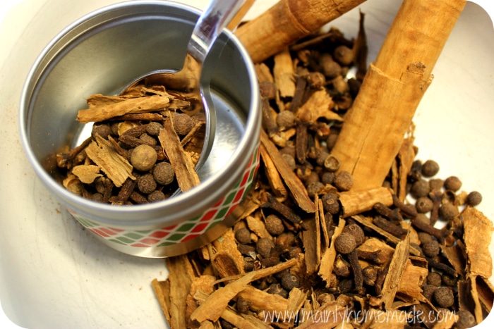 filing homemade mulling spice recipe mix