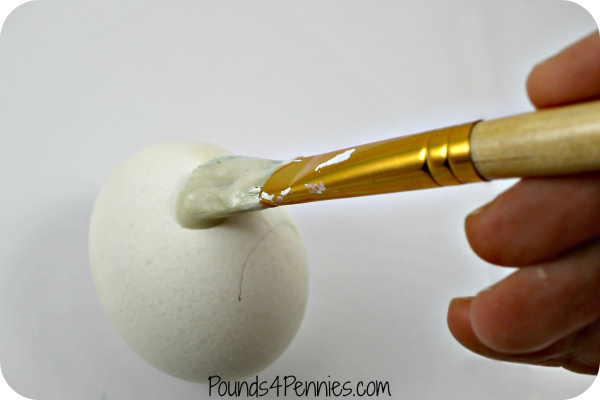 Paper macheing Egg