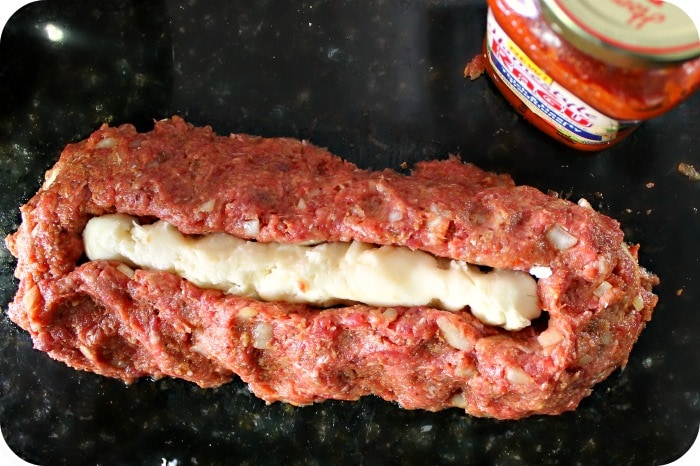 Italian meatloaf with cheese