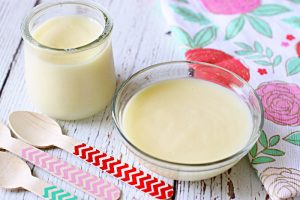 Easy Homemade Vanilla Pudding Recipe without using cornstarch to make it. #HomemadePudding #EasyPuddingRecipe #HowToMakePudding #pudding #vanilla
